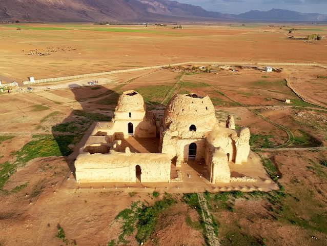 کاخ سروستان؛ راهنمای کامل بازدید از اثر جهانی فارس