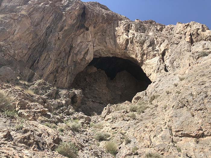 غار شگفت یزدان