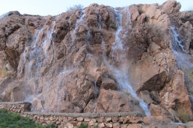 پارک آبشار مهدیشهر
