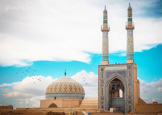 در مورد مسجد جامع یزد و مناره های حیرت آور آن بیشتر بدانید!؟